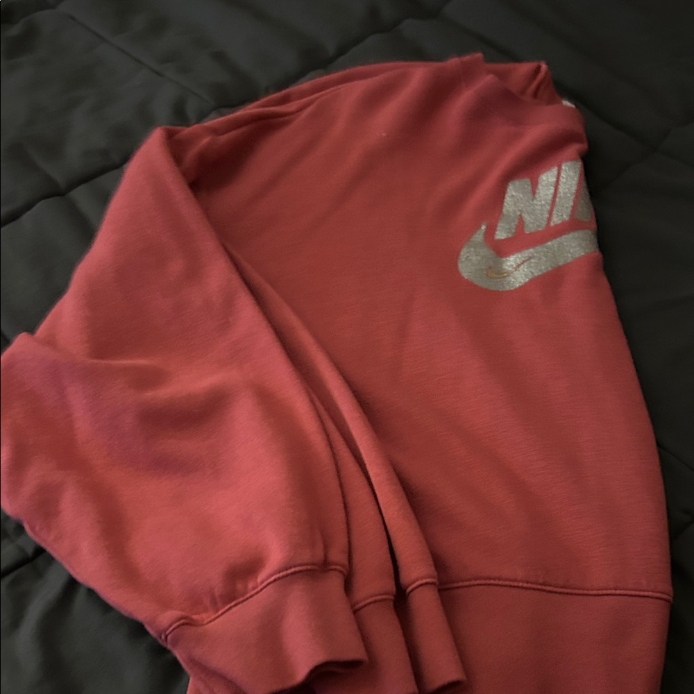 Nike Burgundy Crop Sweatshirt with Metallic Logo - Picture 3 of 3
